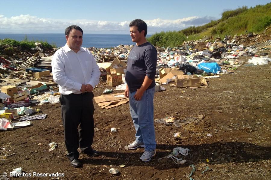 Lixeira a céu aberto  em reserva da biosfera – Imagem 1