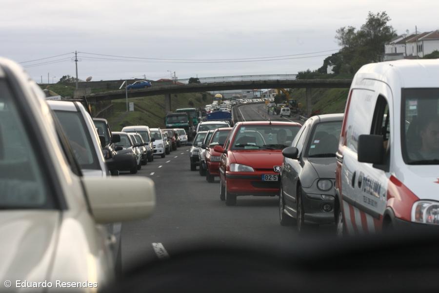 Vendas de ligeiros de passageiros caem 10,9% em Abril – Imagem 1