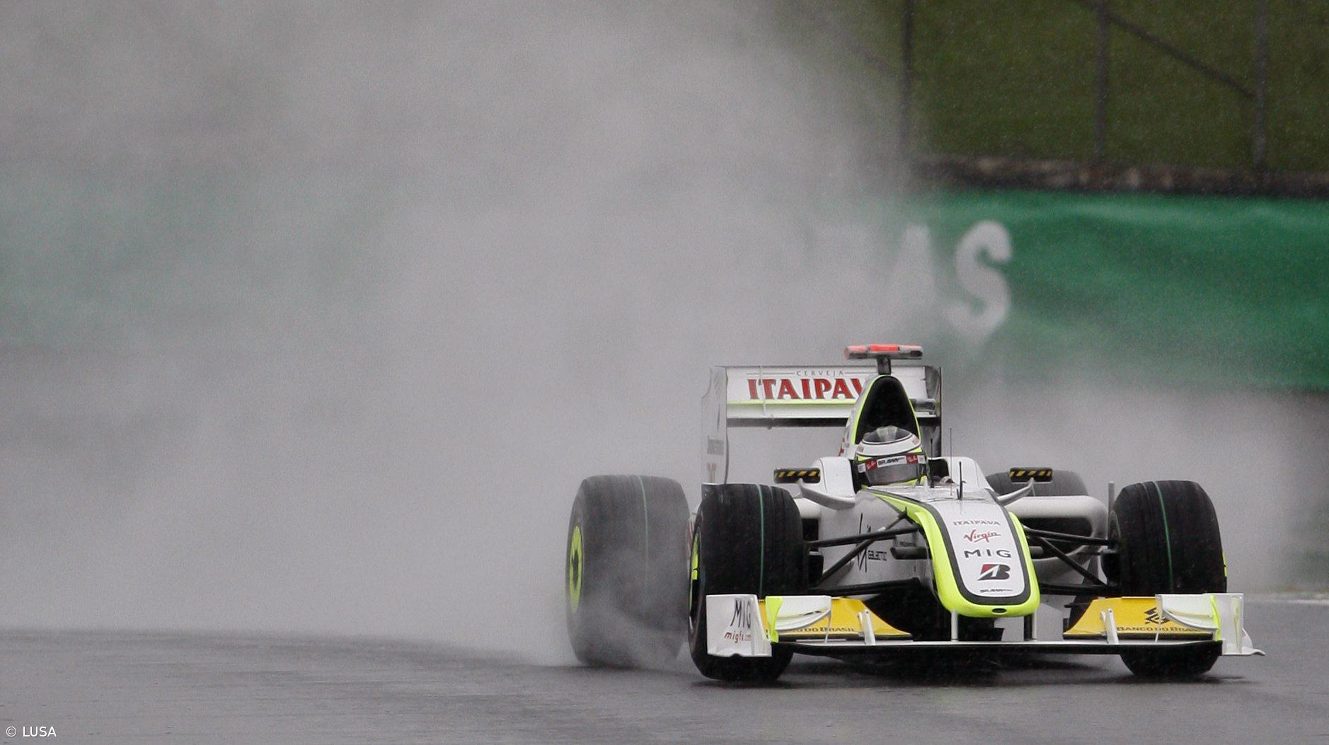 Mau tempo dá vantagem a Barrichello sobre Button  – Imagem 1