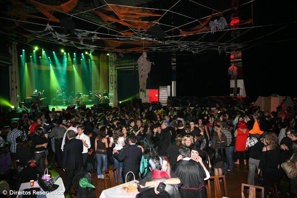 Coliseu Micaelense comemora "Halloween" – Imagem 1