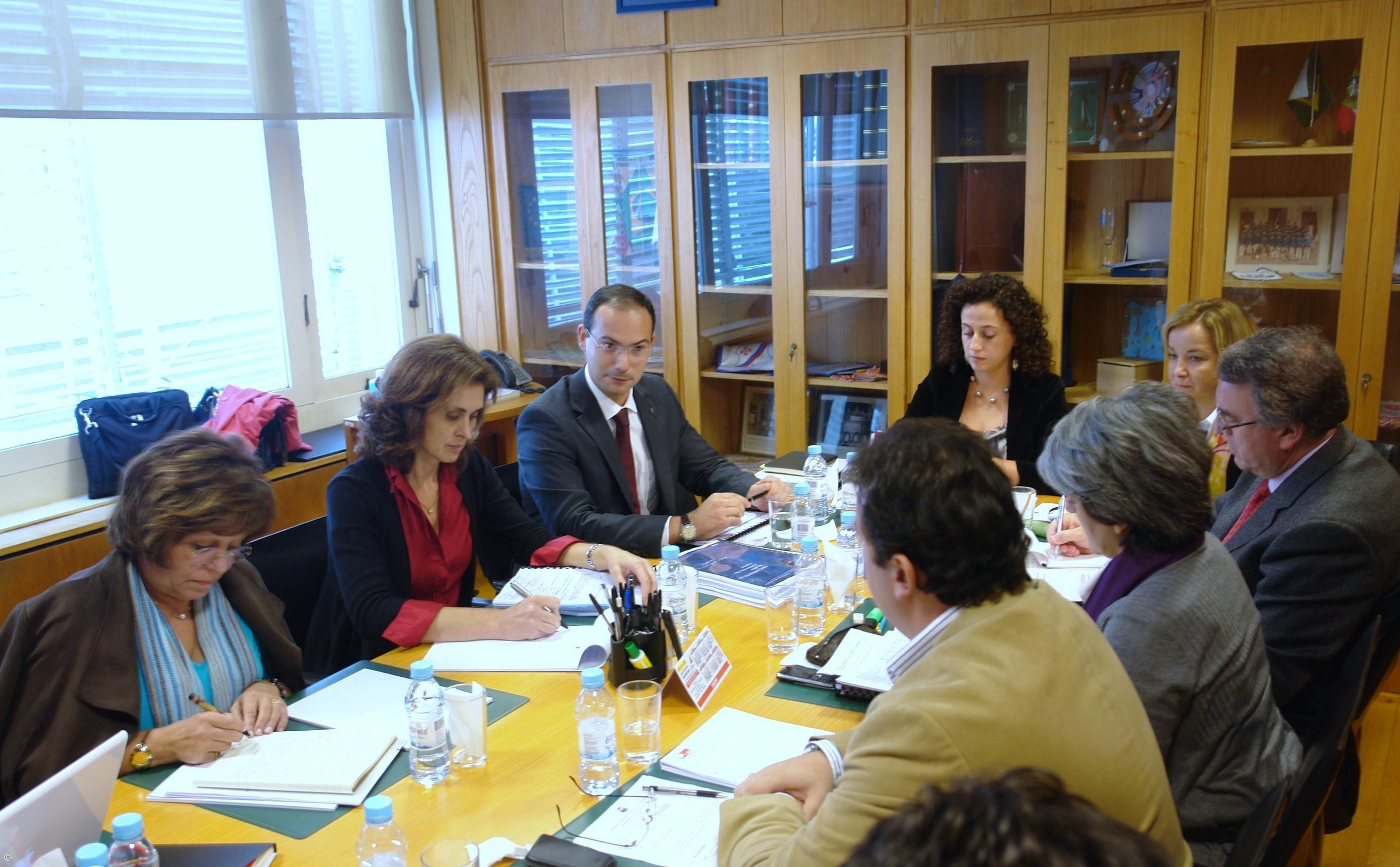 PS aprova sozinho extinção do delegado de saúde de ilha – Imagem 1