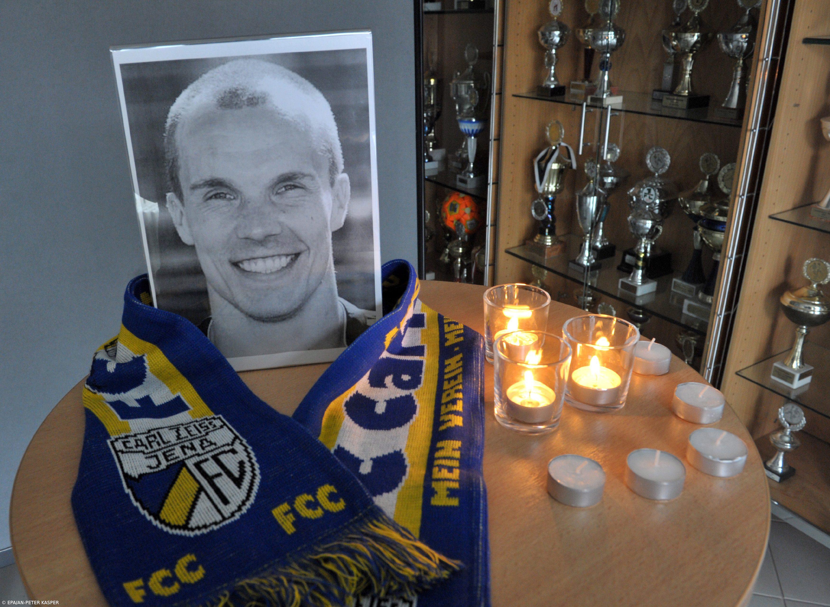 Enke sofria de "graves depressões", diz médico assistente – Imagem 1