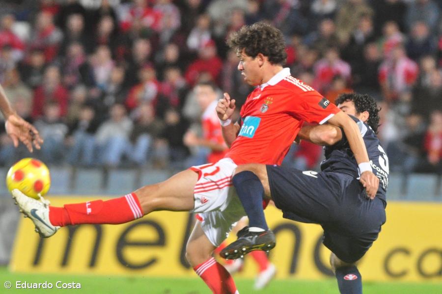 Lotaria das grandes penalidades castiga ineficácia do Santa Clara – Imagem 1