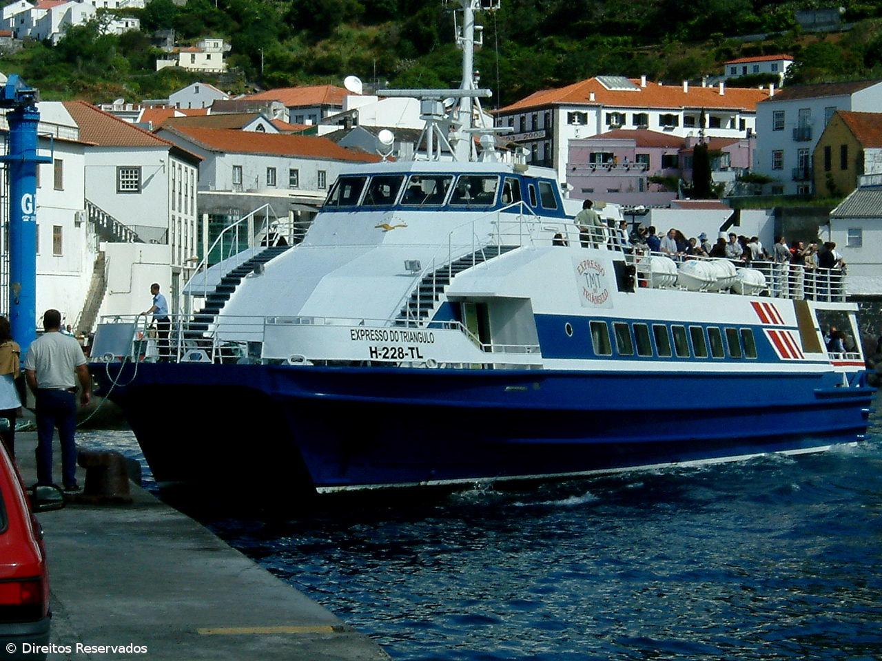 Catamaran “Expresso do Triângulo” vendido à empresa Black and Blue – Imagem 1