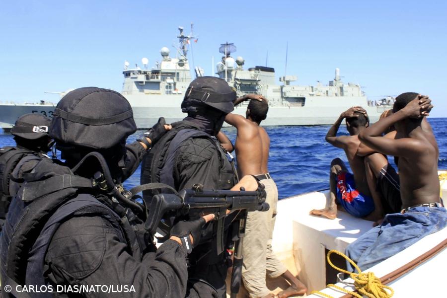  Fragata portuguesa impede ataque pirata – Imagem 1
