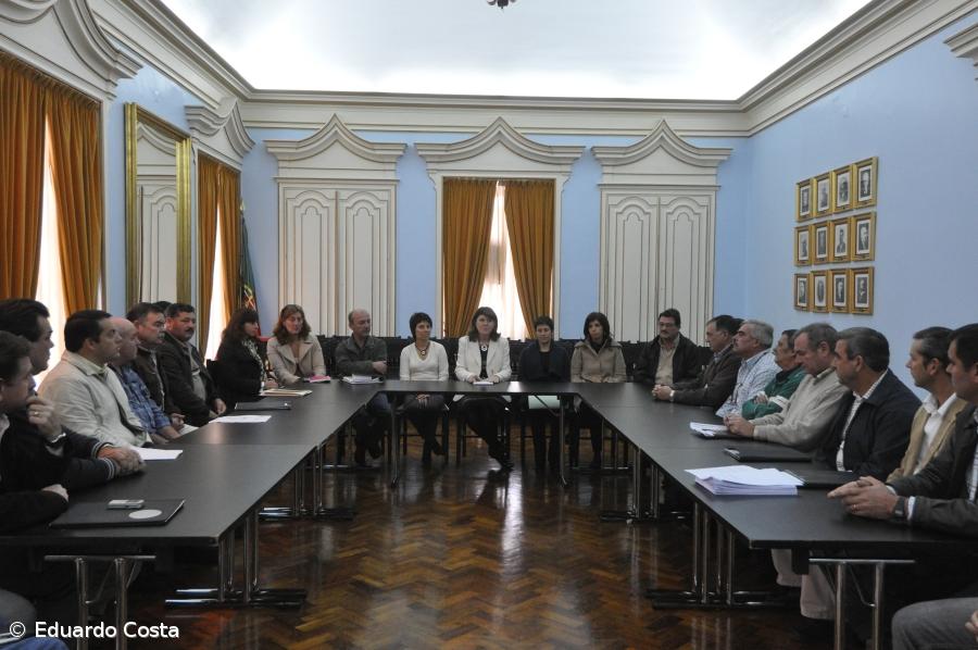 Trabalhadores da Câmara de Ponta Delgada vão receber retroactivos – Imagem 1