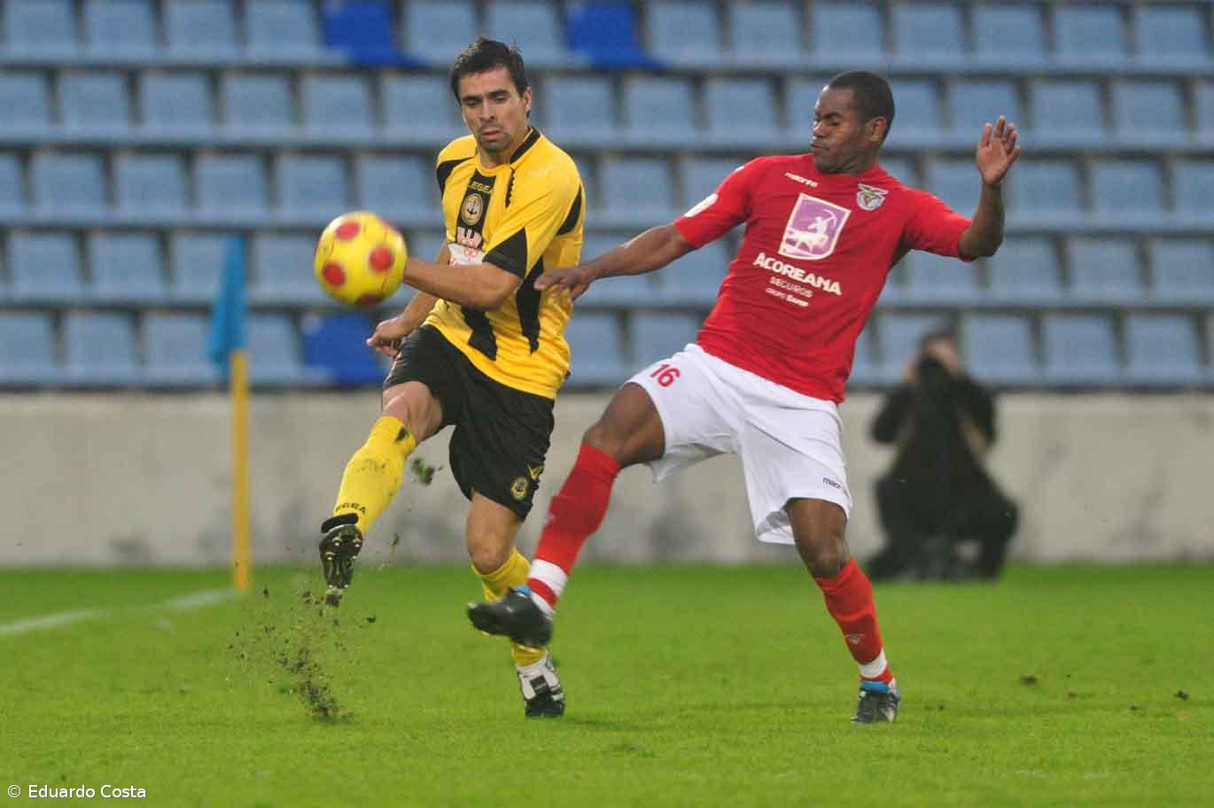 Santa Clara deixa-se empatar mas lidera provisoriamente  – Imagem 1