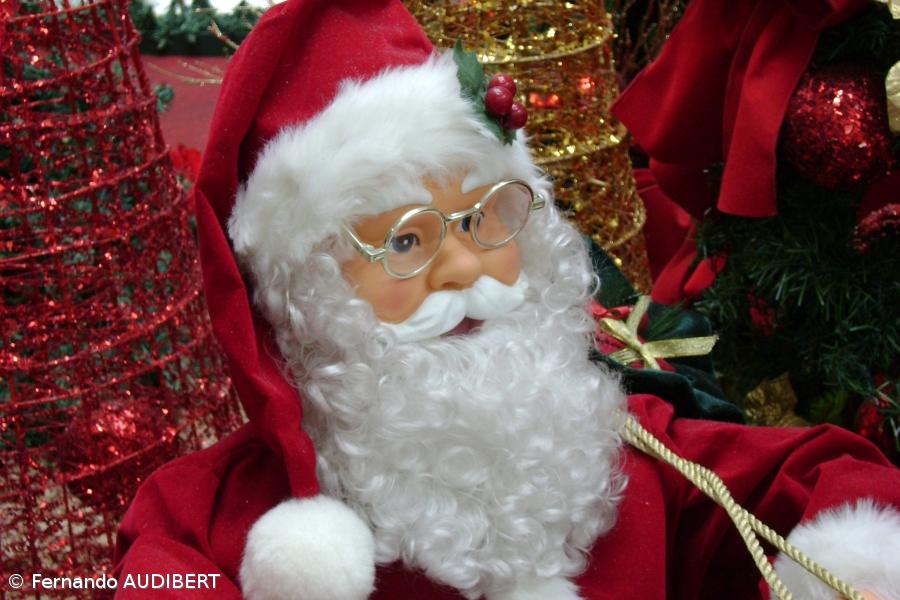 CTT convidam população a ser o pai Natal de crianças carenciadas e em risco – Imagem 1