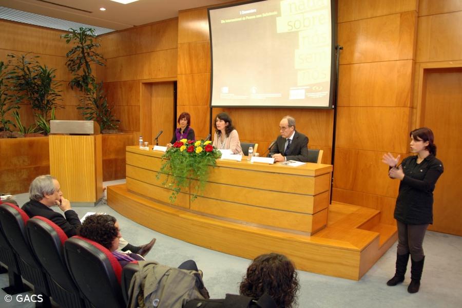 Pessoas com deficiência com mais apoio – Imagem 1