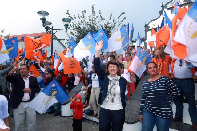 Berta Cabral vai pedir voto contra OE2013