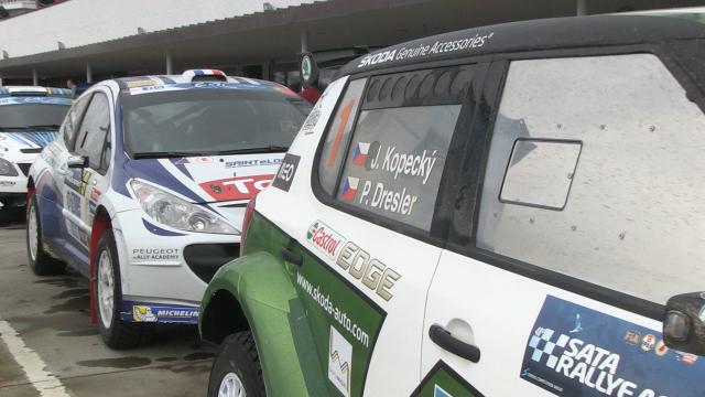 Kopecky salta para liderança após as Sete Cidades (ví­deo)