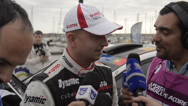 Kajetanowicz terminou primeio dia em crescendo (vídeo)