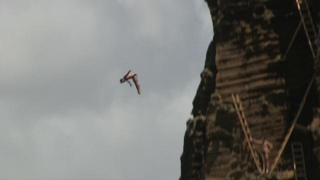 LoBue marca encontro com Hunt para sábado (vídeo)