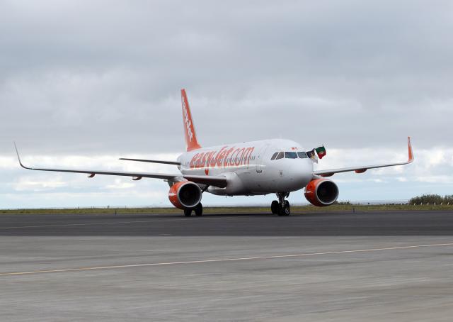 EasyJet continua a monitorizar mercado mas não prevê regressar aos Açores