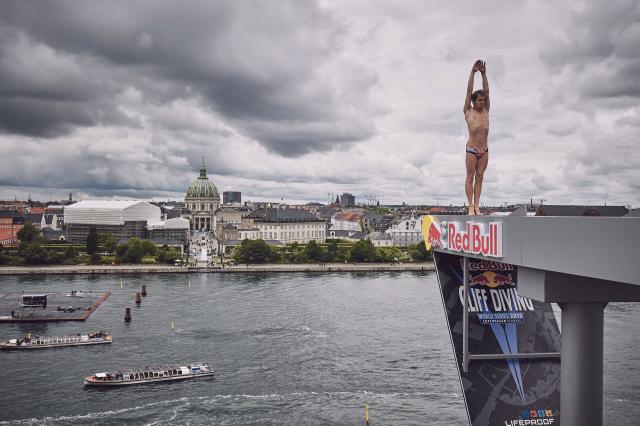 Suspeitos do costume destacam-se na Casa da Ópera de Copenhaga 