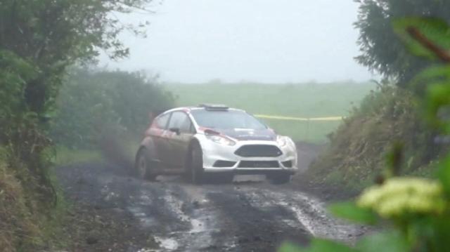 Chuva, lama e visibilidade reduzida no 'Monday Test' (vídeo)