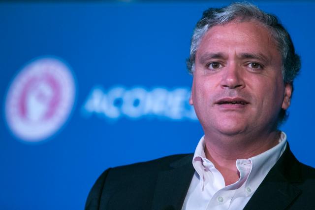  Satisfação na sede do PS, silêncio e precaução no PSD e CDS-PP