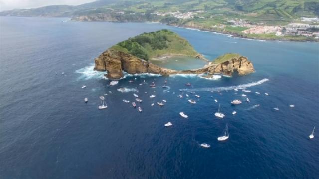 Australiana Rhiannan Iffland gosta do desafio extra de saltar do ilhéu (vídeo) 