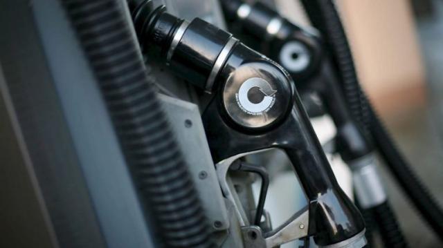 Governo manterá mecanismo de desconto nos combustíveis se aumentos forem acima de dez cêntimos