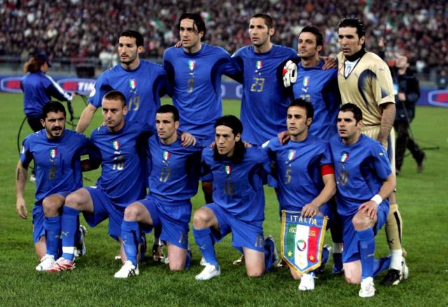 Itália avança e França cai sem glória