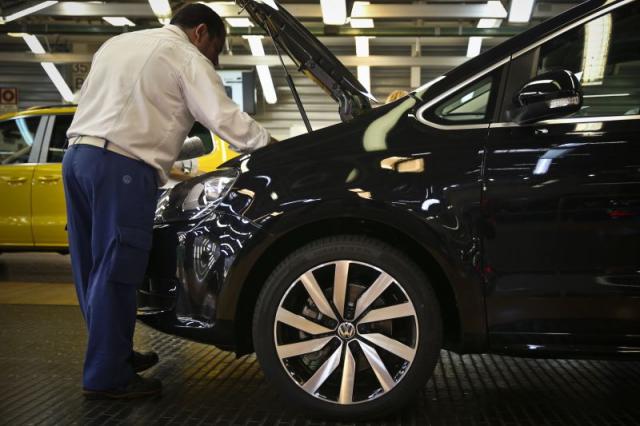 Indústria automóvel alemã apela a "rápida abertura das negociações" entre UE e EUA
