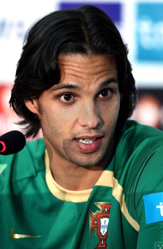 Nuno Gomes iguala recorde de Figo