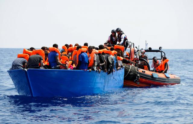157 pessoas socorridas em tentativas de travessia de França para Inglaterra