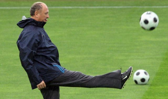 Scolari confirma "onze" luso para a estreia