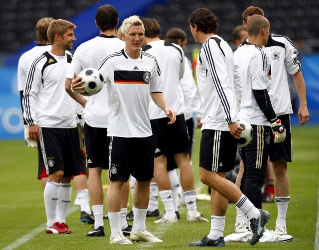 Alemanha a um ponto de defrontar Portugal