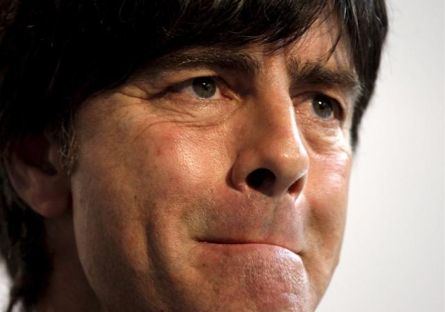 Joachim Löw suspenso do jogo com Portugal