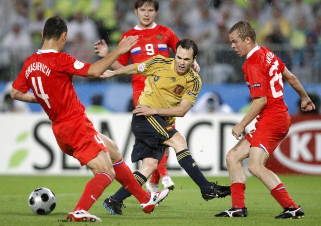 Espanha vence Rússia sem contestação e garante primeira final após 24 anos