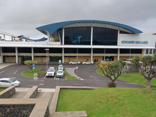 Aerogare Civil das Lajes retoma abastecimento regular de combustível a aeronaves