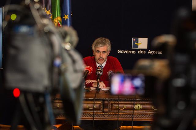 “Temos um surto em mãos que irá durar mais tempo do que era previsível”