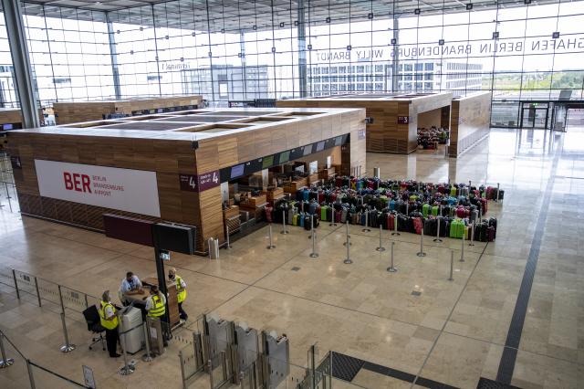 Aeroporto de Berlim suspendeu voos após detetar drone desconhecido