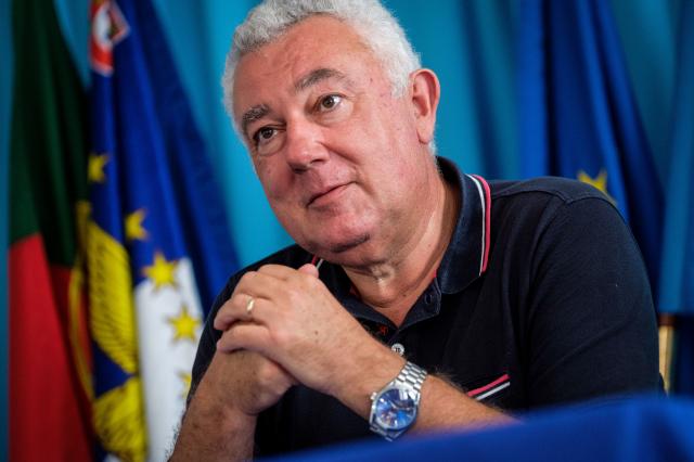 “Sou amigo do meu amigo” - Artur Lima