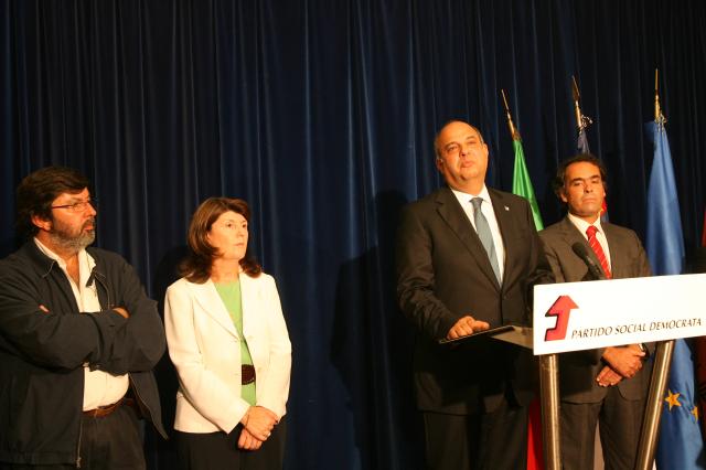 Costa Neves demite-se da liderança do PSD-Açores