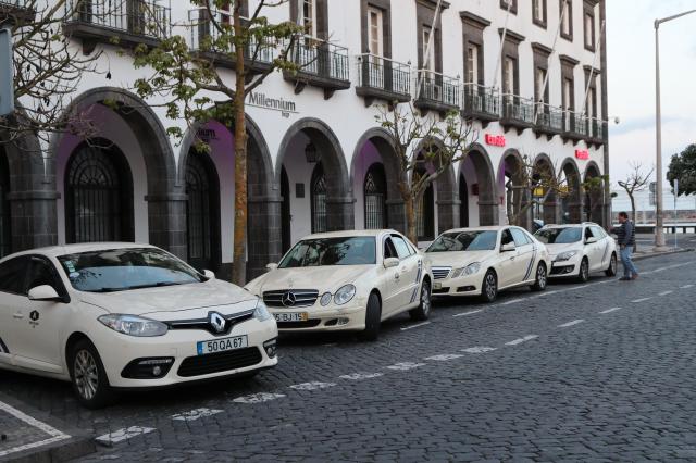 PS/Açores questiona Governo Regional sobre limite máximo de 10 anos para táxis