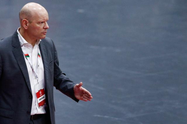 Selecionador de futsal com grupo alargado para jogos com a Ucrânia