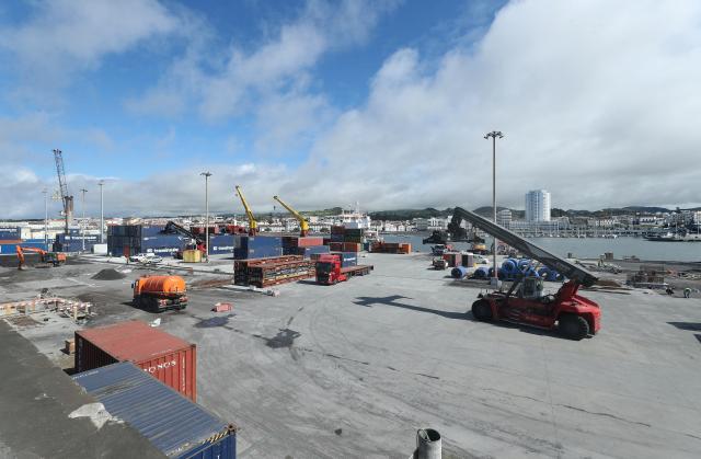 Nomeada comissão para acompanhar alienação da participação da Portos dos Açores em empresas de estiva