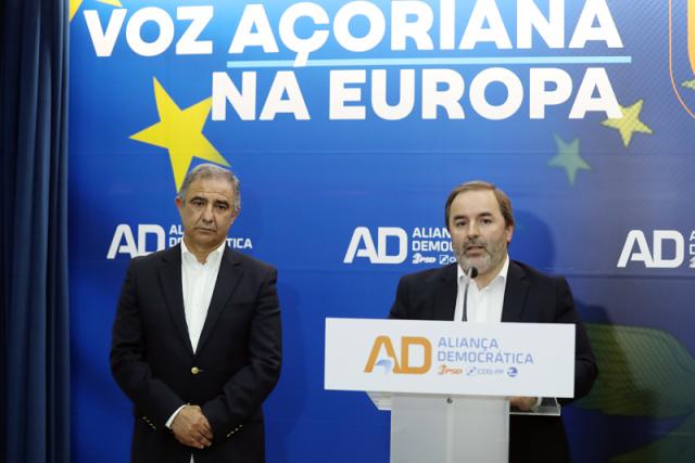 Nascimento Cabral quer criar um grupo de deputados dos Açores