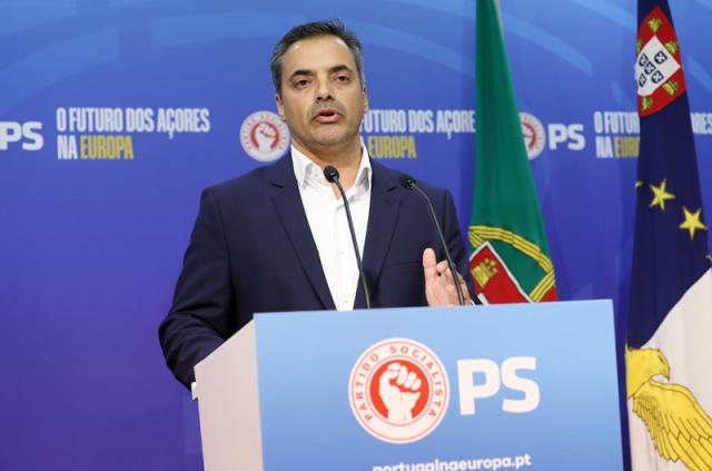 “PS não deixará de trabalhar com todos"