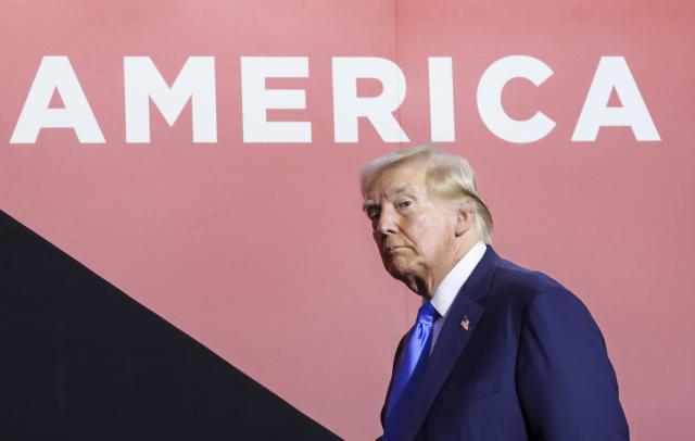 Trump adia novas sanções contra Rússia aprovadas pelo Congresso