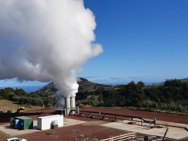 Produção de energia cresce até setembro  à boleia da energia fóssil