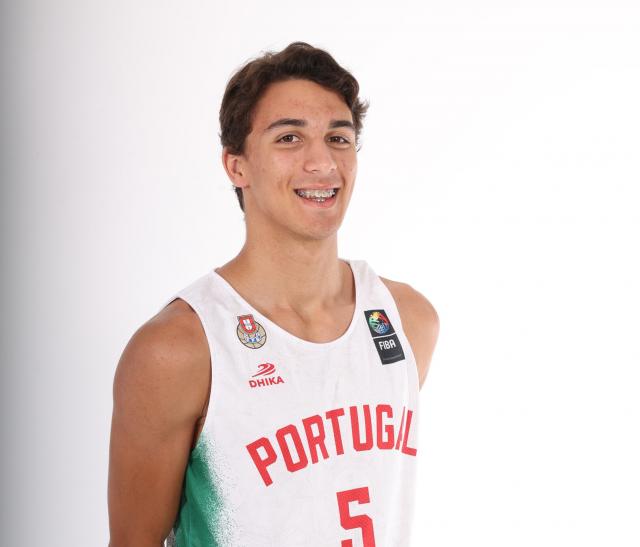 Apolo Caetano no estágio de observação para o Europeu