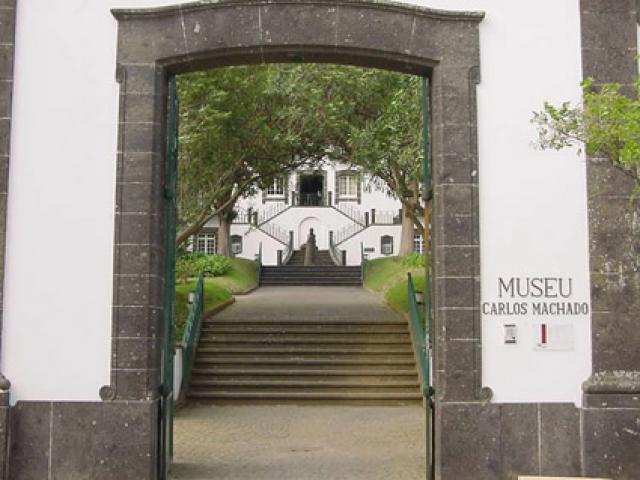 Museu Carlos Machado divulga arte da tecelagem