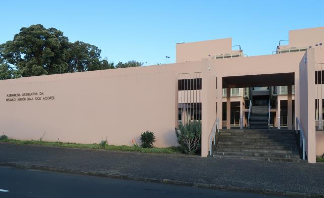 Publicada resolução para parlamento açoriano acompanhar privatização da SATA