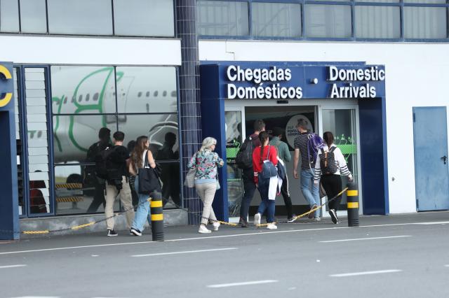Detida no aeroporto de Ponta Delgada por falsificação de documentos