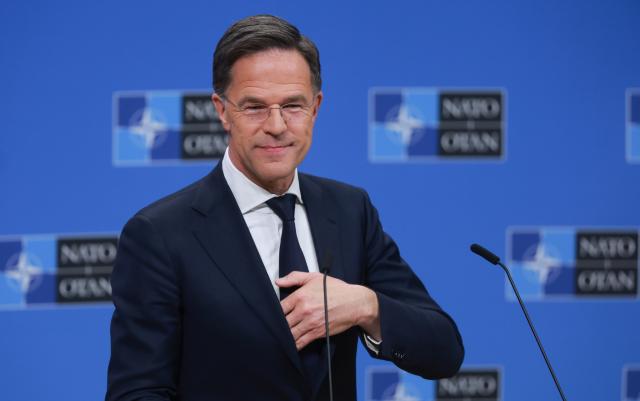 Rutte destaca Islândia como “olhos e ouvidos” da NATO e pede mais defesa