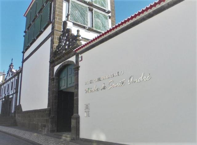 Instalação “DAS CINZAS” reflete sobre identidade dos Açores a partir das catástrofes