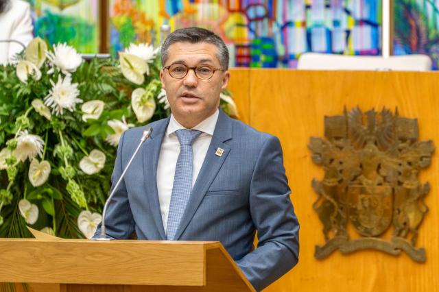 Presidente do parlamento dos Açores defende aprofundamento da autonomia